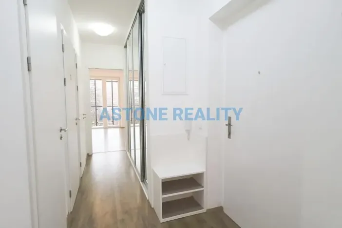 Pronájem bytu 2+kk, Praha - Vršovice, Košická, 69 m2