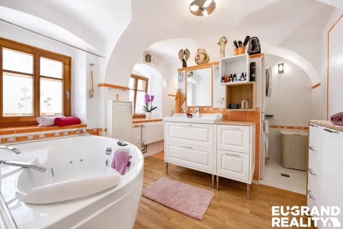 Prodej ubytování, Krásná Lípa, Jugoslávská, 271 m2