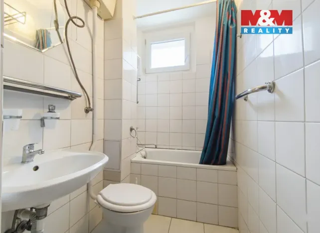 Pronájem bytu 2+kk, Praha - Břevnov, Svojsíkova, 41 m2
