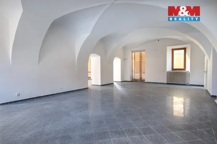 Pronájem obchodního prostoru, České Budějovice - České Budějovice 1, Hradební, 142 m2