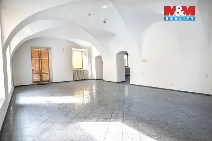 Pronájem obchodního prostoru, České Budějovice - České Budějovice 1, Hradební, 142 m2