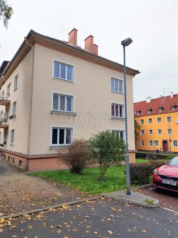Pronájem bytu 2+1, Karlovy Vary, Moskevská, 85 m2
