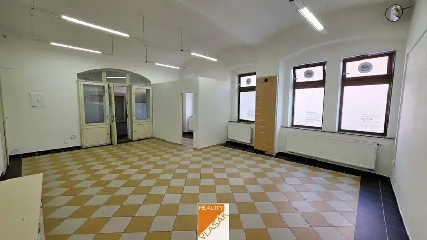 Pronájem obchodního prostoru, Kadaň, Boženy Němcové, 53 m2
