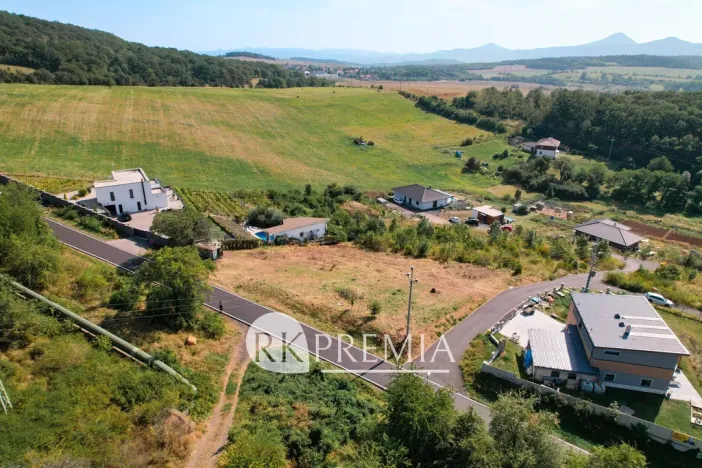 Prodej pozemku pro bydlení, Zabrušany - Straky, 1535 m2