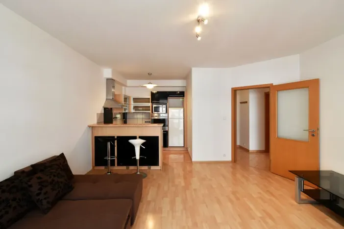 Pronájem bytu 2+kk, Praha - Holešovice, V háji, 55 m2