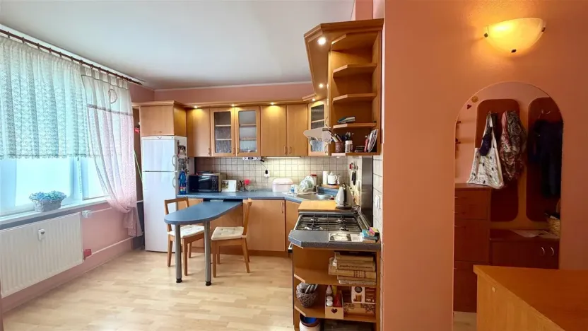 Pronájem bytu 1+1, Cheb, Mánesova, 36 m2