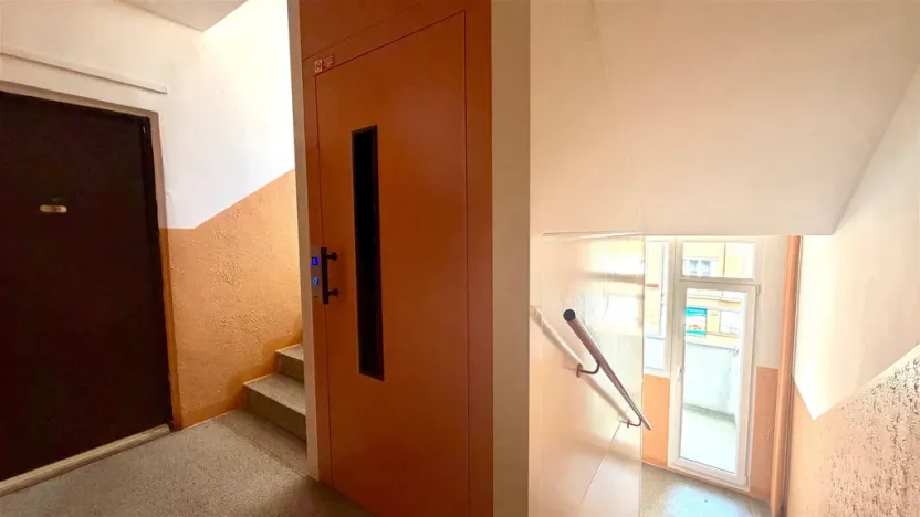 Pronájem bytu 1+1, Cheb, Mánesova, 36 m2