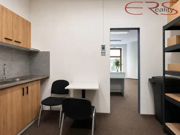 Pronájem obchodního prostoru, Jablonec nad Nisou, Antonína Chvojky, 42 m2