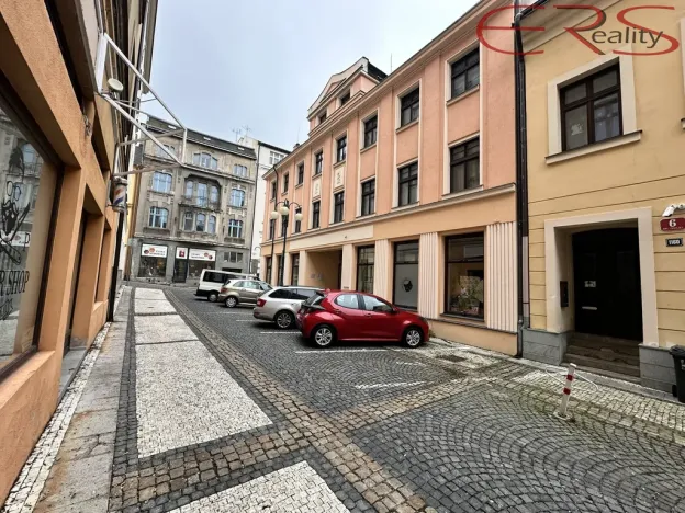 Pronájem obchodního prostoru, Jablonec nad Nisou, Antonína Chvojky, 42 m2