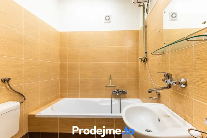 Pronájem bytu 2+kk, Praha - Žižkov, Hartigova, 41 m2