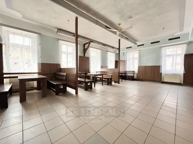 Pronájem restaurace, České Budějovice - České Budějovice 3, Lipenská, 292 m2