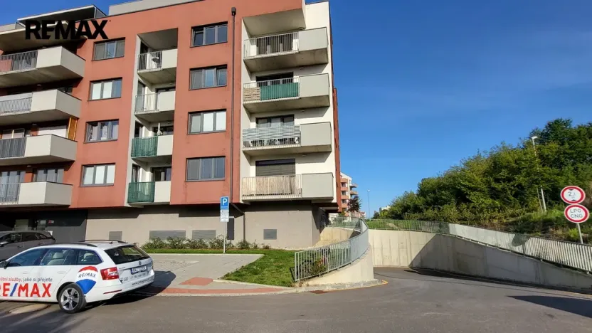 Pronájem garážového stání, Olomouc - Řepčín, Aloise Rašína, 12 m2