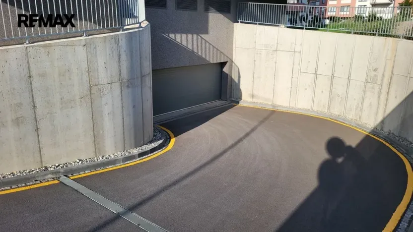 Pronájem garážového stání, Olomouc - Řepčín, Aloise Rašína, 12 m2
