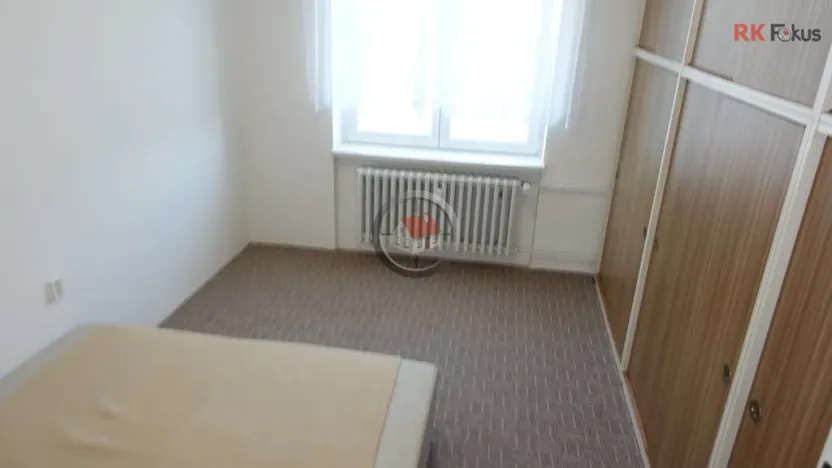 Pronájem bytu 2+1, Třebíč - Borovina, Dělnické nám., 59 m2