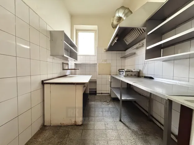 Pronájem obchodního prostoru, České Budějovice - České Budějovice 3, Lipenská, 292 m2