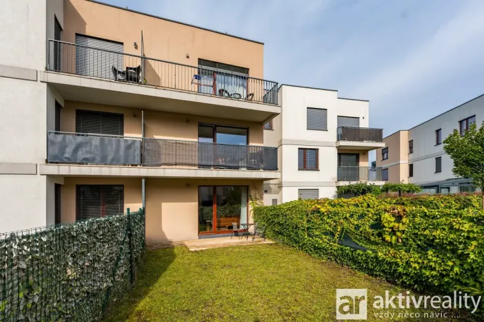 Pronájem bytu 1+kk, Praha - Modřany, Provázkova, 38 m2