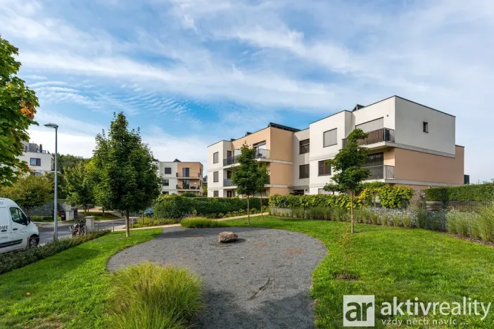 Pronájem bytu 1+kk, Praha - Modřany, Provázkova, 38 m2