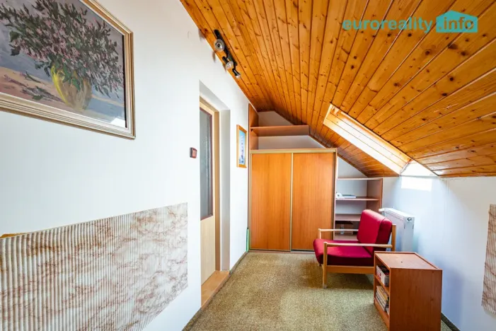Prodej vícegeneračního domu, Kraslice, Pod nádražím, 259 m2