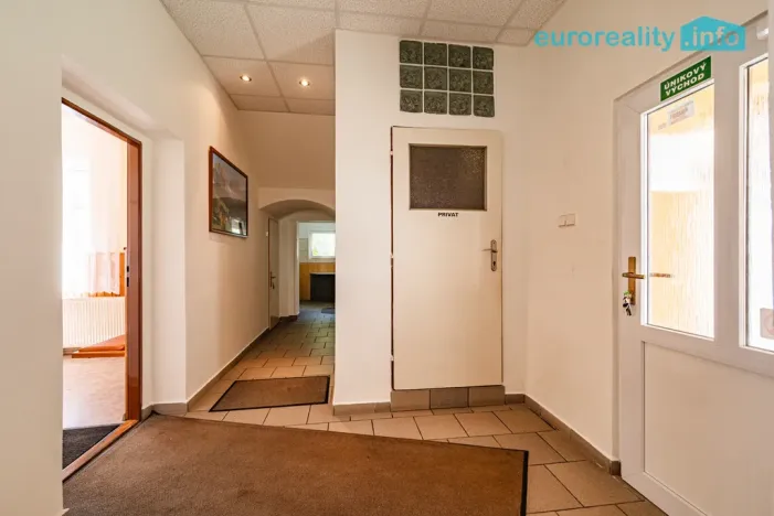 Prodej vícegeneračního domu, Kraslice, Pod nádražím, 259 m2
