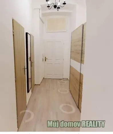 Pronájem bytu 2+kk, Praha - Karlín, Prvního pluku, 45 m2
