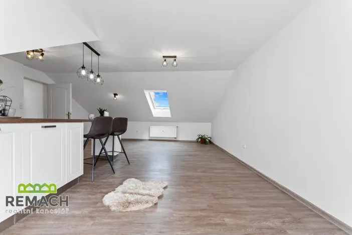 Pronájem bytu 2+kk, Náchod, Masarykovo náměstí, 78 m2