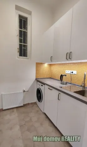 Pronájem bytu 1+1, Praha - Nové Město, Hálkova, 38 m2
