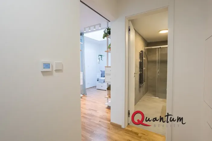 Pronájem bytu 1+kk, Praha - Smíchov, Grafická, 35 m2