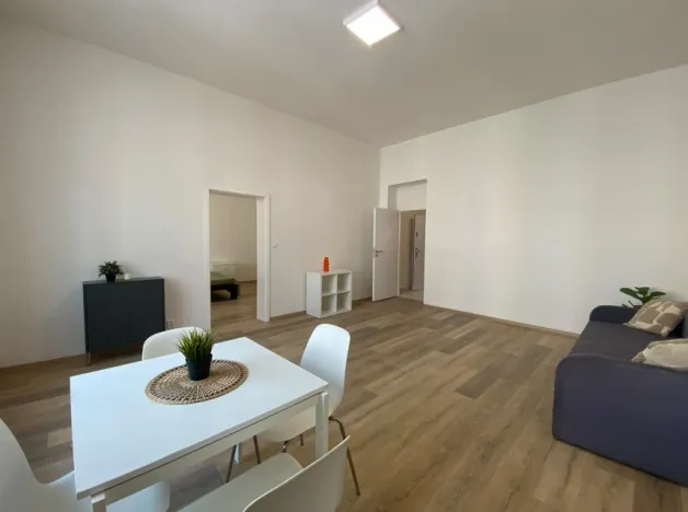 Pronájem bytu 2+1, Karlovy Vary, Koptova, 76 m2