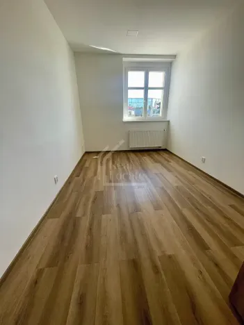 Pronájem bytu 2+kk, Praha - Strašnice, V korytech, 43 m2