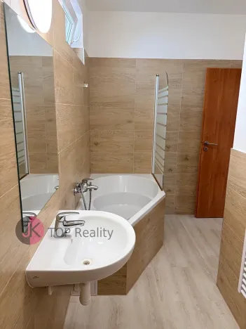 Pronájem rodinného domu, Praha - Uhříněves, Vlárská, 100 m2