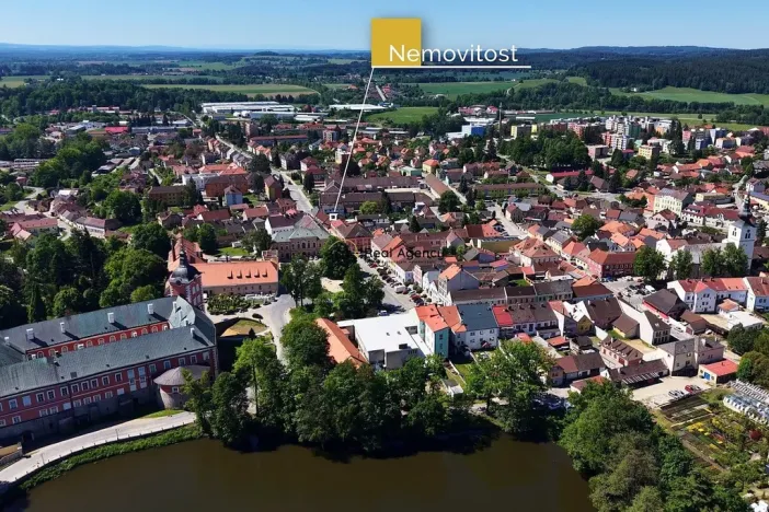Prodej rodinného domu, Kamenice nad Lipou, Masarykova, 390 m2
