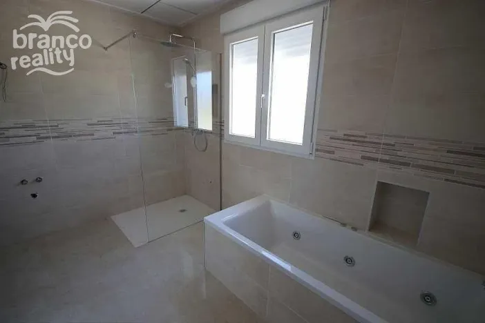 Prodej rodinného domu, Pinoso, Alicante, Španělsko, 220 m2