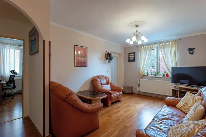 Dražba bytu 4+1, Zeleneč, Mstětická, 96 m2