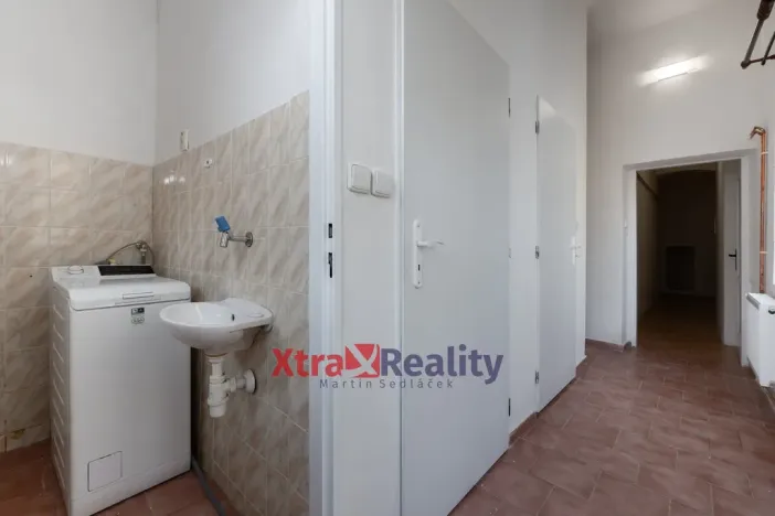 Prodej bytu 1+1, Teplice, Školní, 70 m2