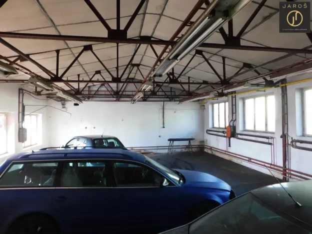 Pronájem výrobních prostor, Vroutek, 330 m2