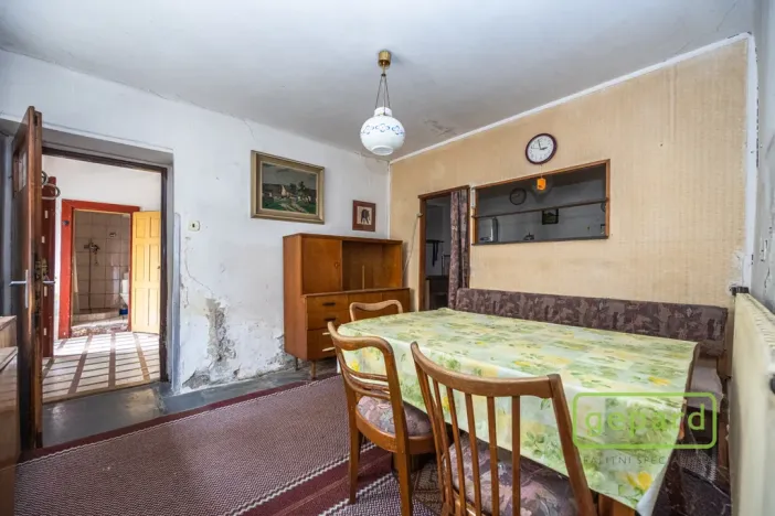 Prodej rodinného domu, Hostivice, Husovo náměstí, 66 m2