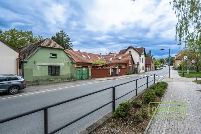 Prodej rodinného domu, Hostivice, Husovo náměstí, 66 m2
