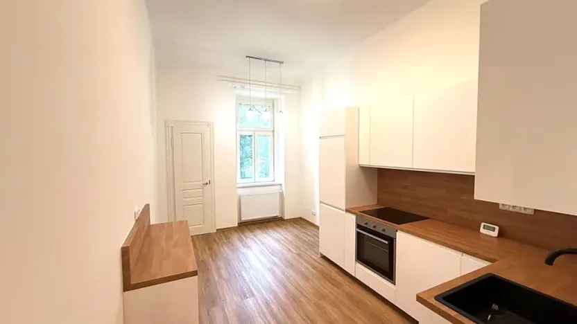 Pronájem bytu 4+1, Praha - Vinohrady, Polská, 128 m2