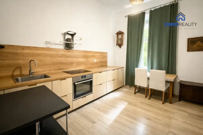Pronájem bytu 2+kk, Mariánské Lázně, Karlovarská, 48 m2