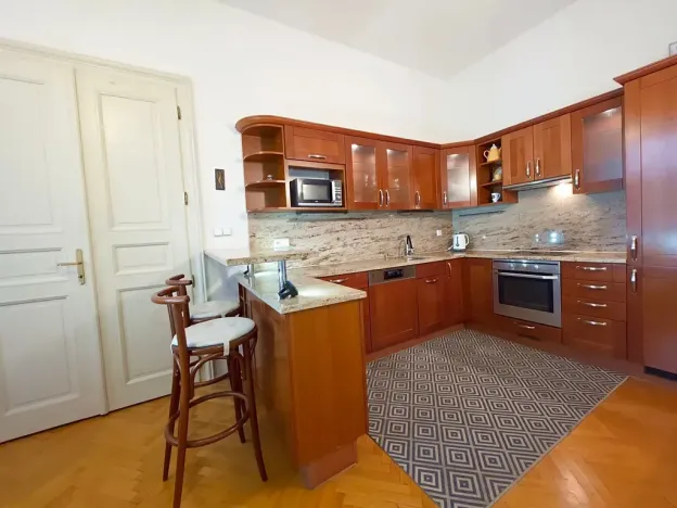 Pronájem bytu 2+kk, Praha - Vinohrady, Balbínova, 55 m2
