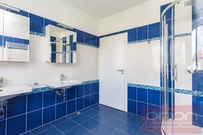 Pronájem rodinného domu, Průhonice, Pod Valem II., 350 m2