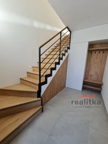 Pronájem bytu 2+kk, Opava, Na Prachovníku, 60 m2