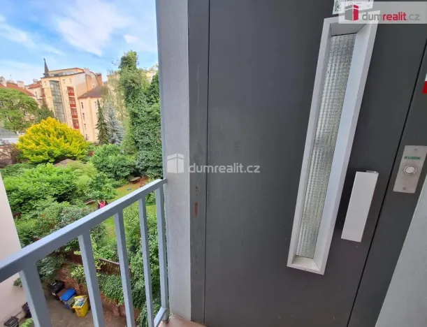 Pronájem bytu 3+kk, Praha, Chodská, 72 m2