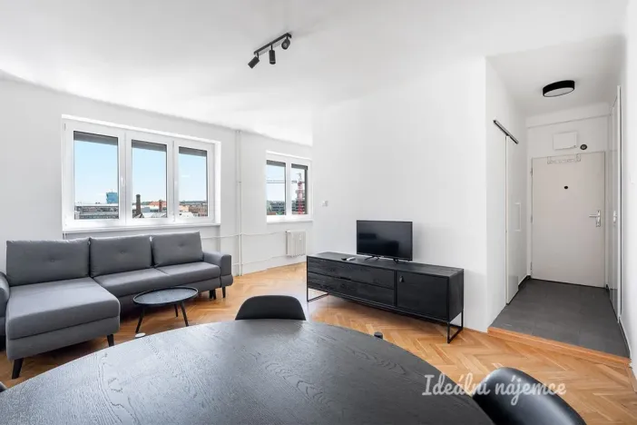 Pronájem bytu 2+kk, Praha, Argentinská, 44 m2