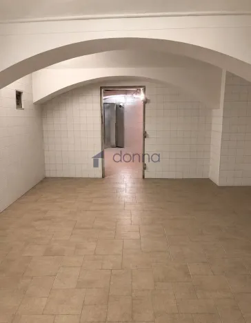 Pronájem skladu, Praha, náměstí Protifašistických bojovníků, 220 m2