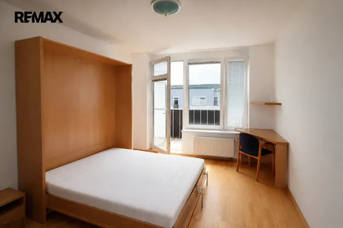 Pronájem bytu 1+kk, Praha - Motol, Jeřabinová, 35 m2