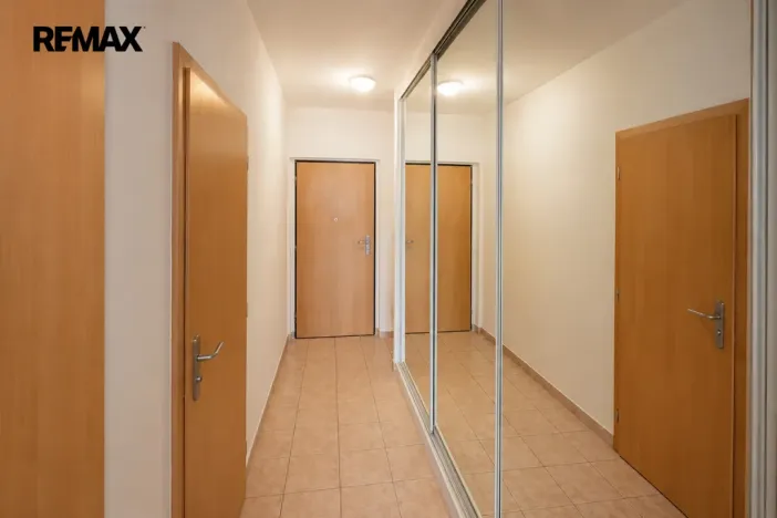 Pronájem bytu 1+kk, Praha - Motol, Jeřabinová, 35 m2