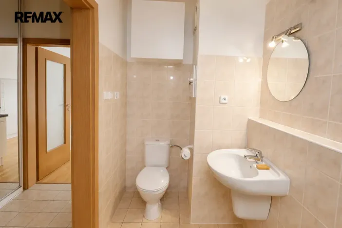 Pronájem bytu 1+kk, Praha - Motol, Jeřabinová, 35 m2