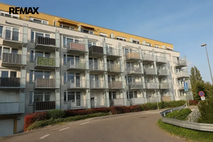 Pronájem bytu 1+kk, Praha - Motol, Jeřabinová, 35 m2