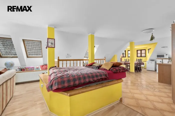 Prodej atypického bytu, Volyně, náměstí Svobody, 126 m2